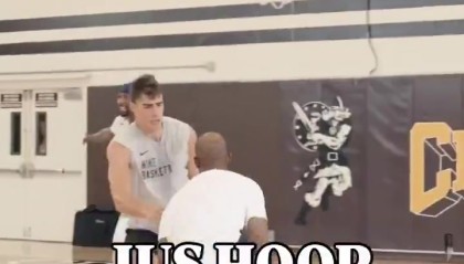 保罗携手亨德森小乔丹领衔群星激战 全能控卫突破远投尽显统治力