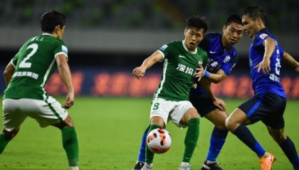 足球直播在线观看-戴伟浚助攻数据追平标王 终场前受伤恐影响东亚杯